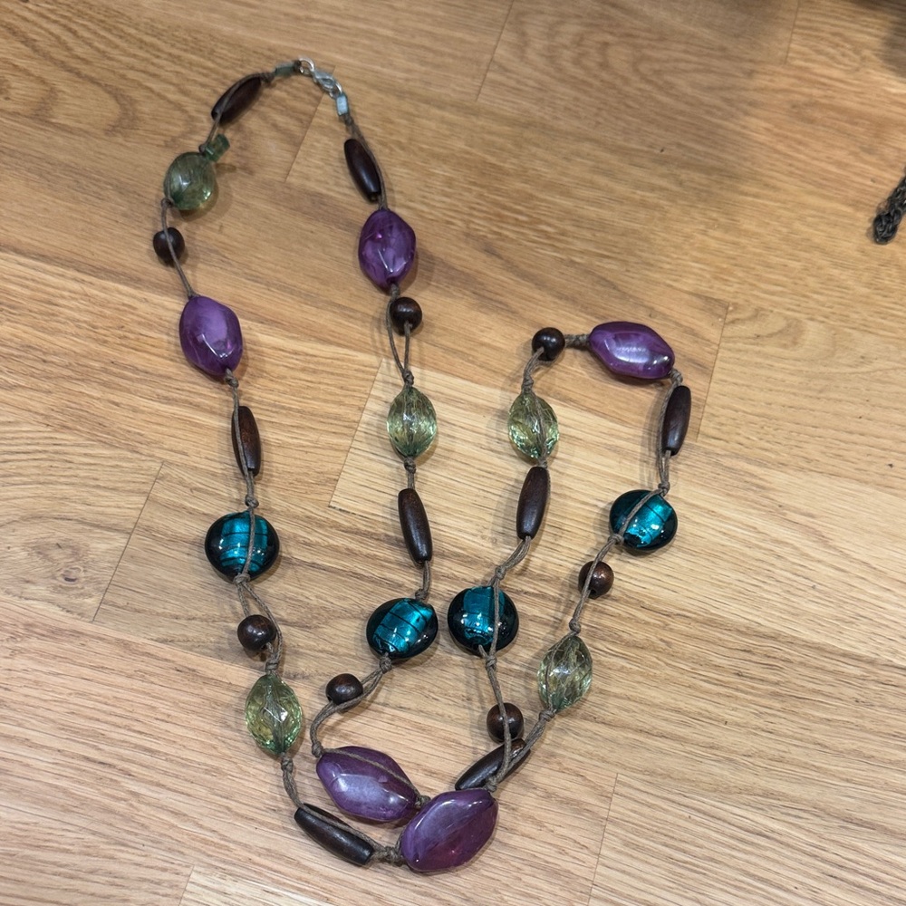 Elegant Multicolor Beaded Necklace